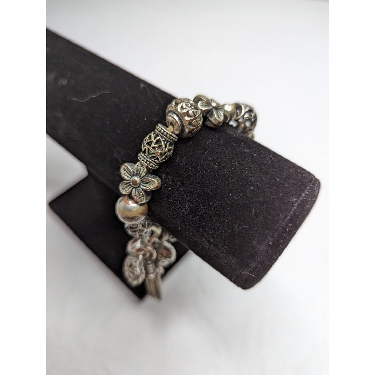 Vintage 1990s Y2K Silver Tone Beaded Charm Bracelet Heart Bangle