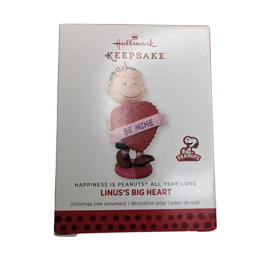 Hallmark Keepsake Christmas Tree Ornament Peanuts Linus's Big Heart Valentines
