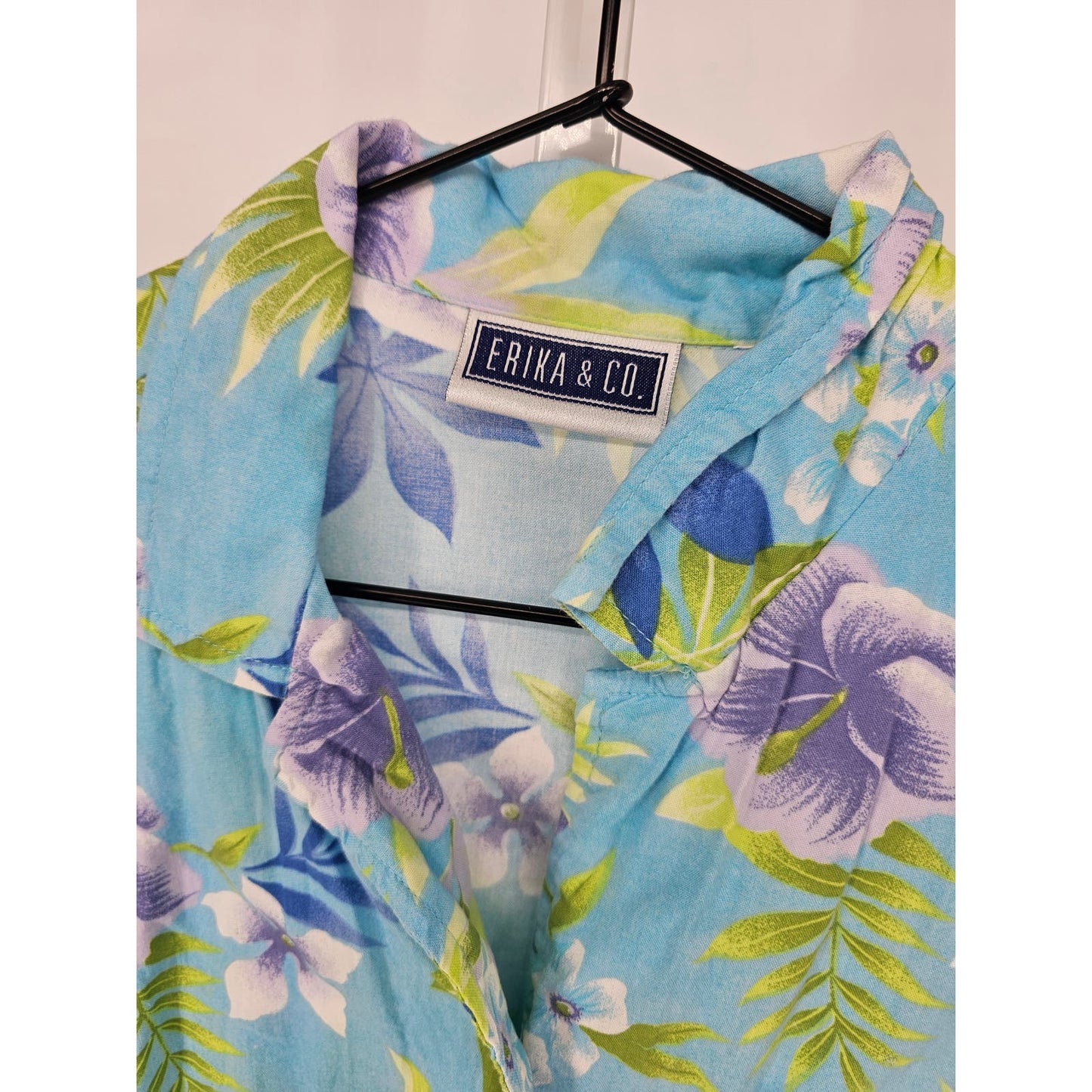 Erika & Co Womens Sz M Short Sleeve Button Up Floral Shirt Bright Hawaiian