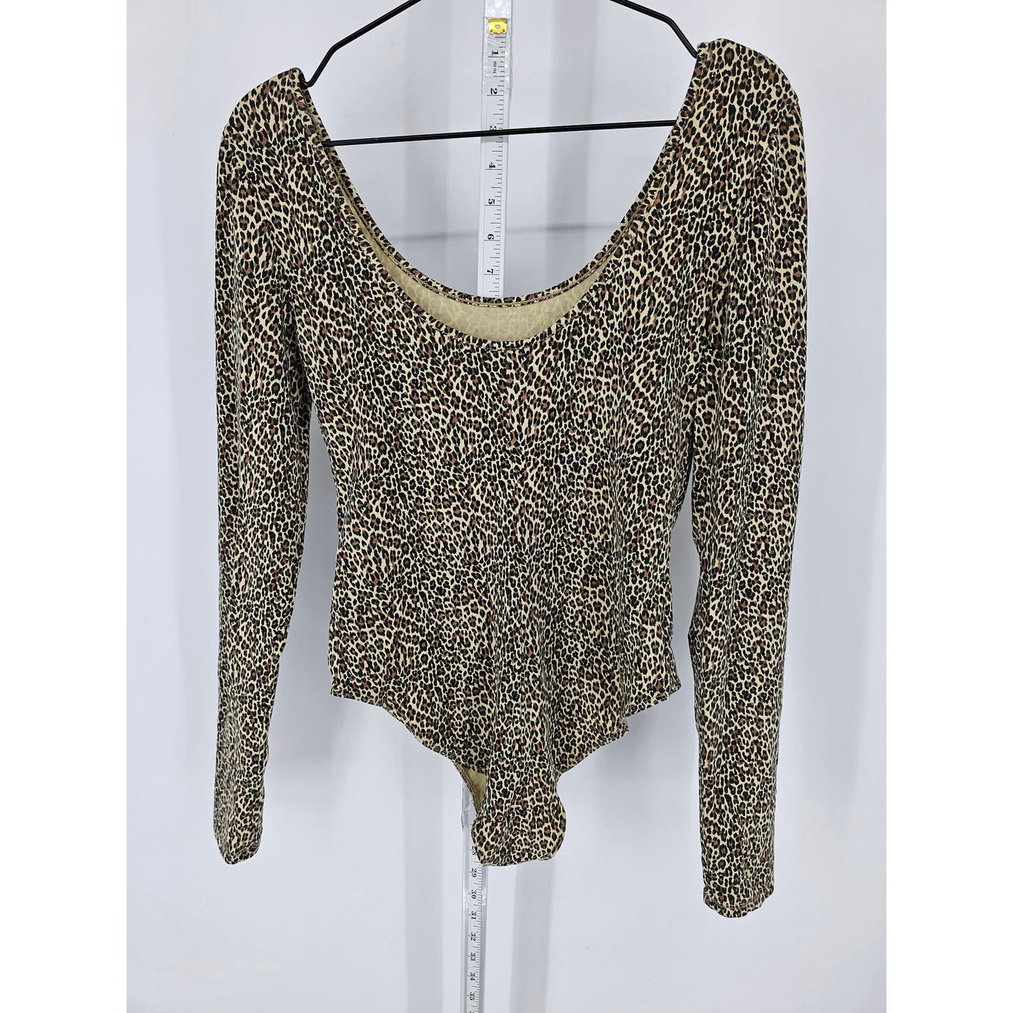 Levis Womens Sz M Long Sleeve Bodysuit Shirt Brown Leopard Cheetah Print