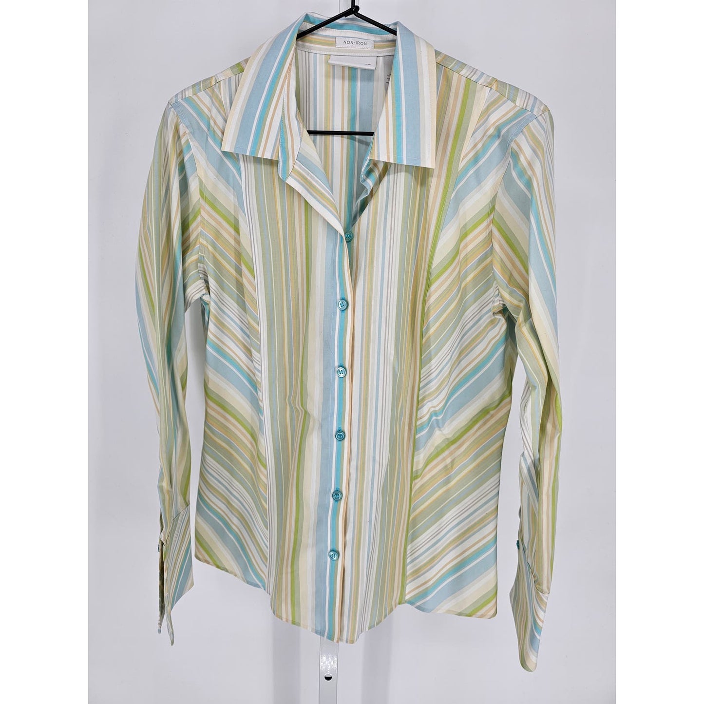 Liz Claiborne Womens 10 No Iron Long Sleeve Button Up Dress Shirt Pastel Stripe