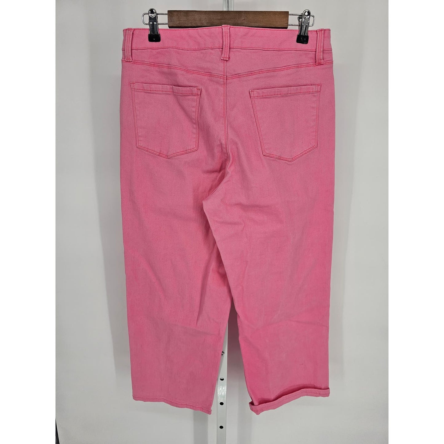 Charter Club Womens Sz 10 Capri Length Skinny Jeans Bright Pink Button Fly