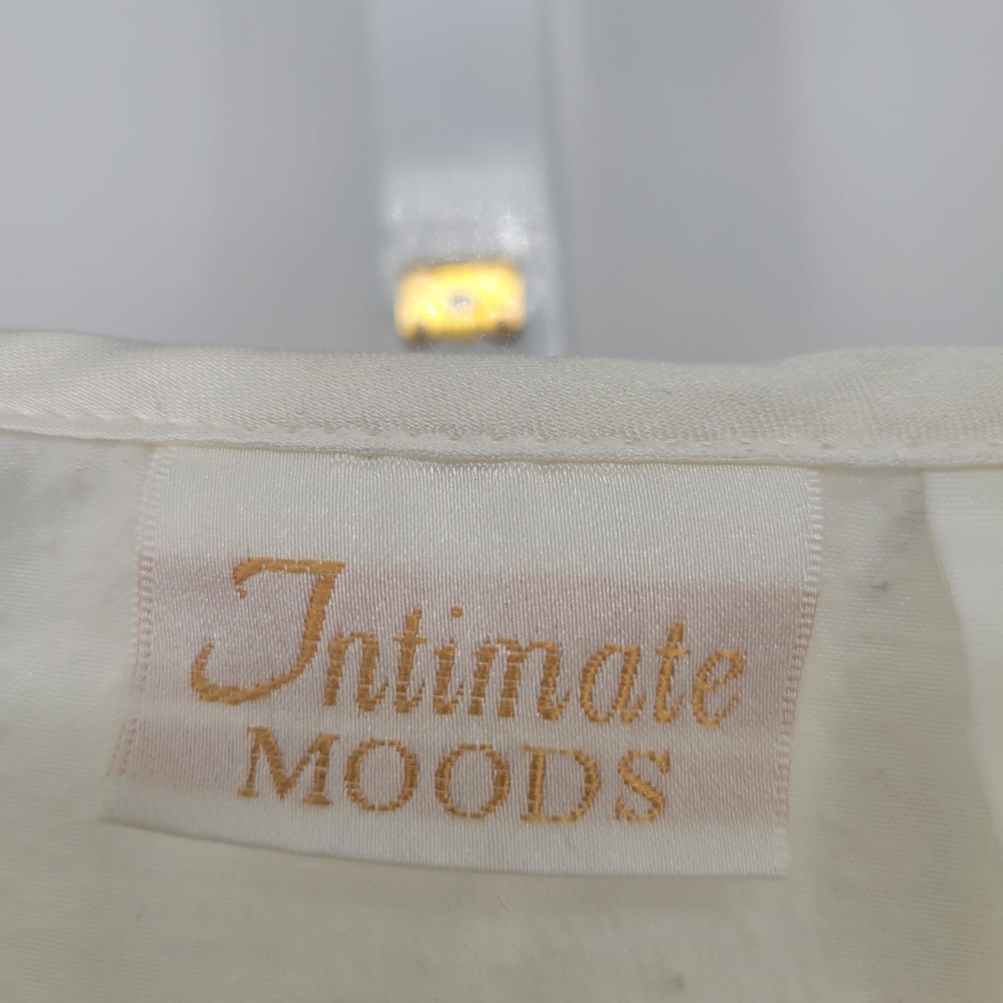 Vintage 1980s Intimate Moods Womens Sz M Satin Sleep Shirt Embroidered Floral