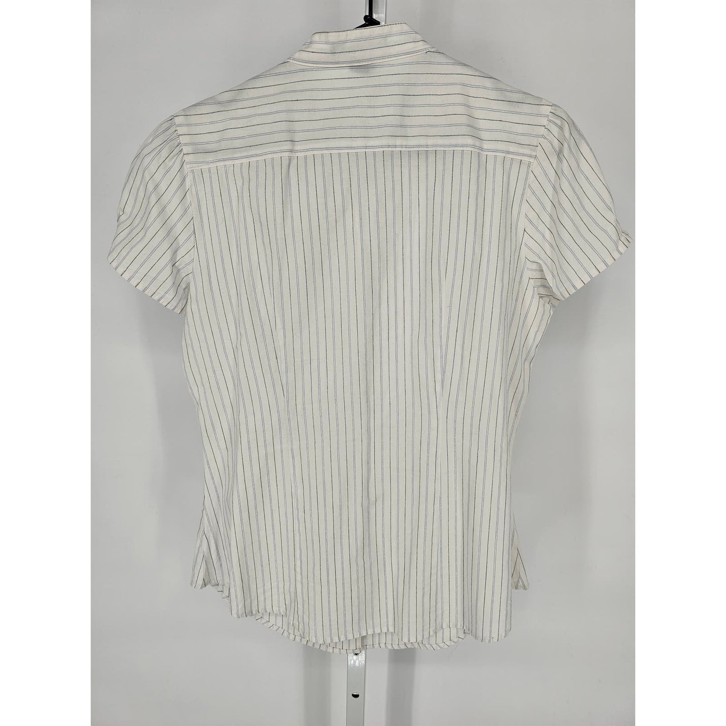 Bandolino Blu Womens Sz M Short Sleeve Button Up Dress Shirt White Pinstripe