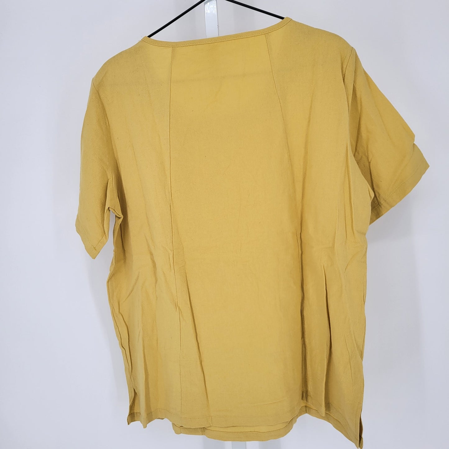 Womens Sz L Mustard Yellow Short Sleeve Blouse Embroidered Flowers