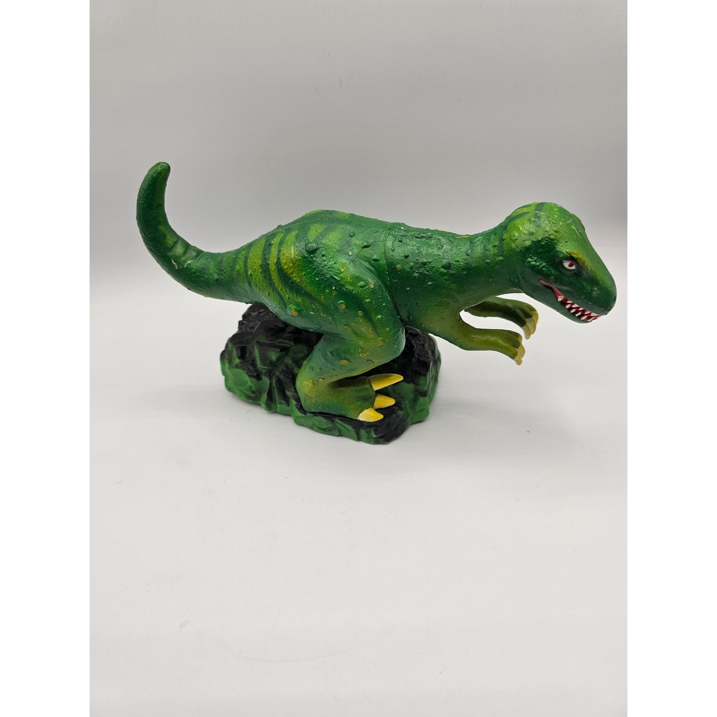 Vintage 1992 Trendmasters Bump N Roar Dinosaur Toy Vehicle Green