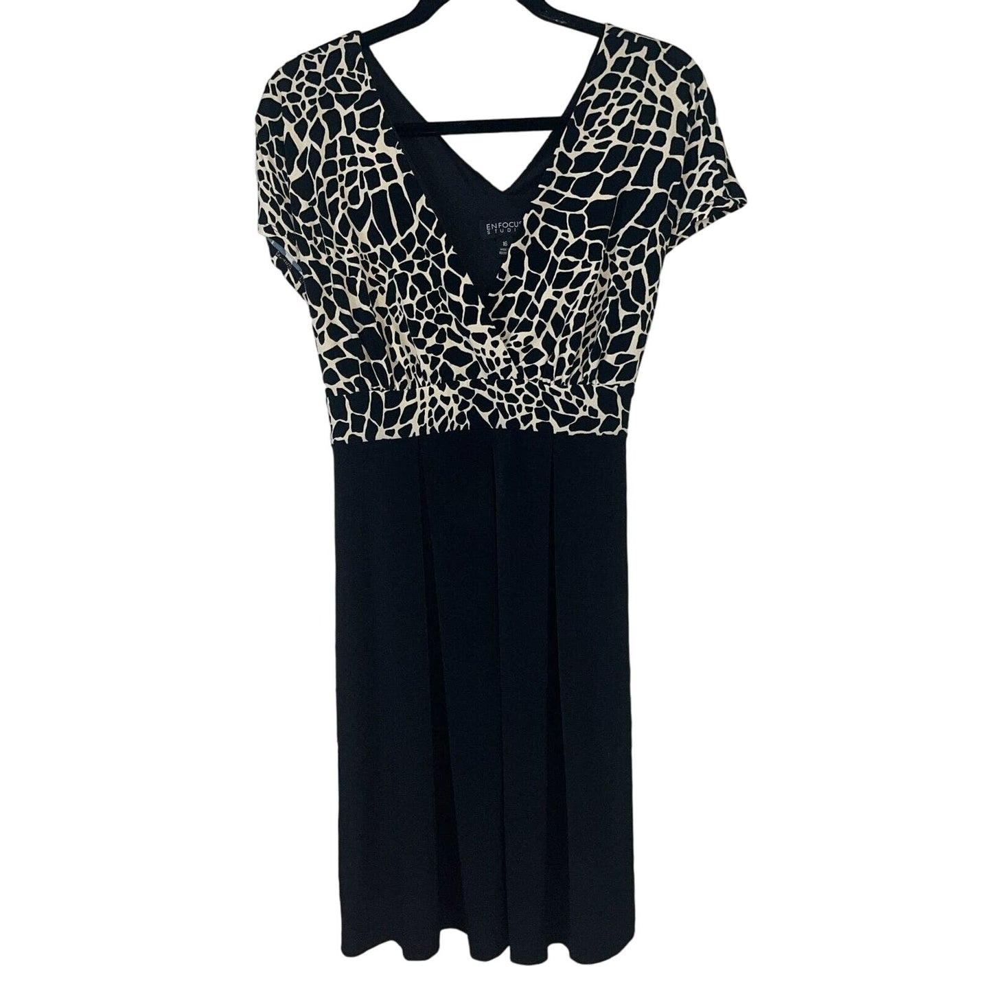 En Focus Studio Womens Sz 16 Career Dress V Neck Animal Print Giraffe