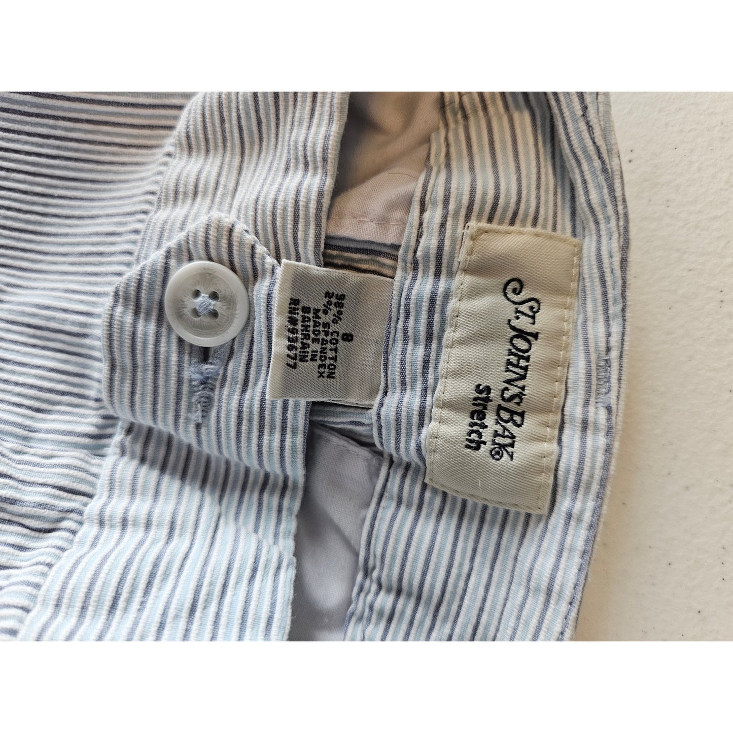 St Johns Bay Womens Sz 8 Capri Seersucker Cotton Bled Pants Blue Striped