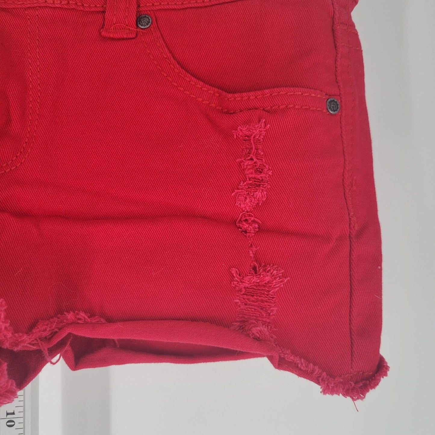Red Rivet Juniors Sz 5 Denim Shorts Red Distressed Mini