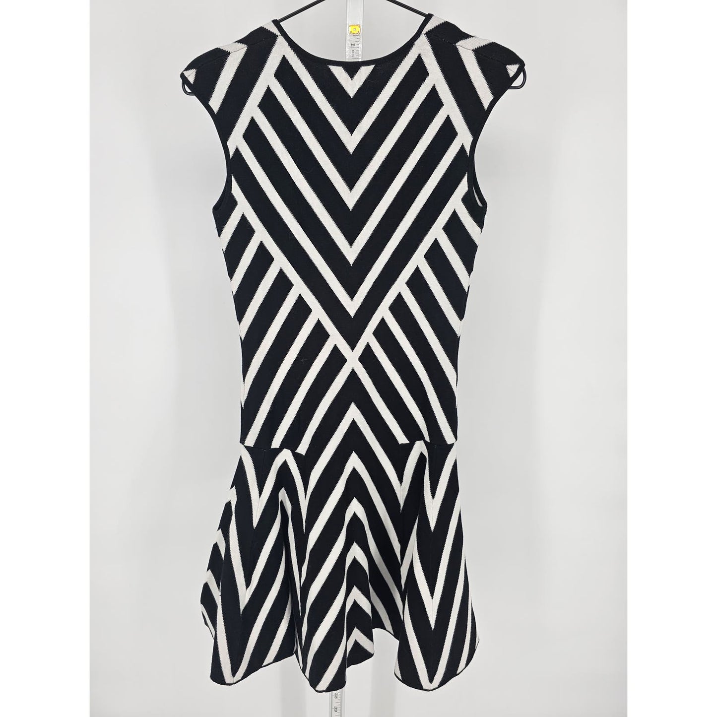 Banana Republic Womens Sz S Drop Waist Knit Dress Black White Chevron Print