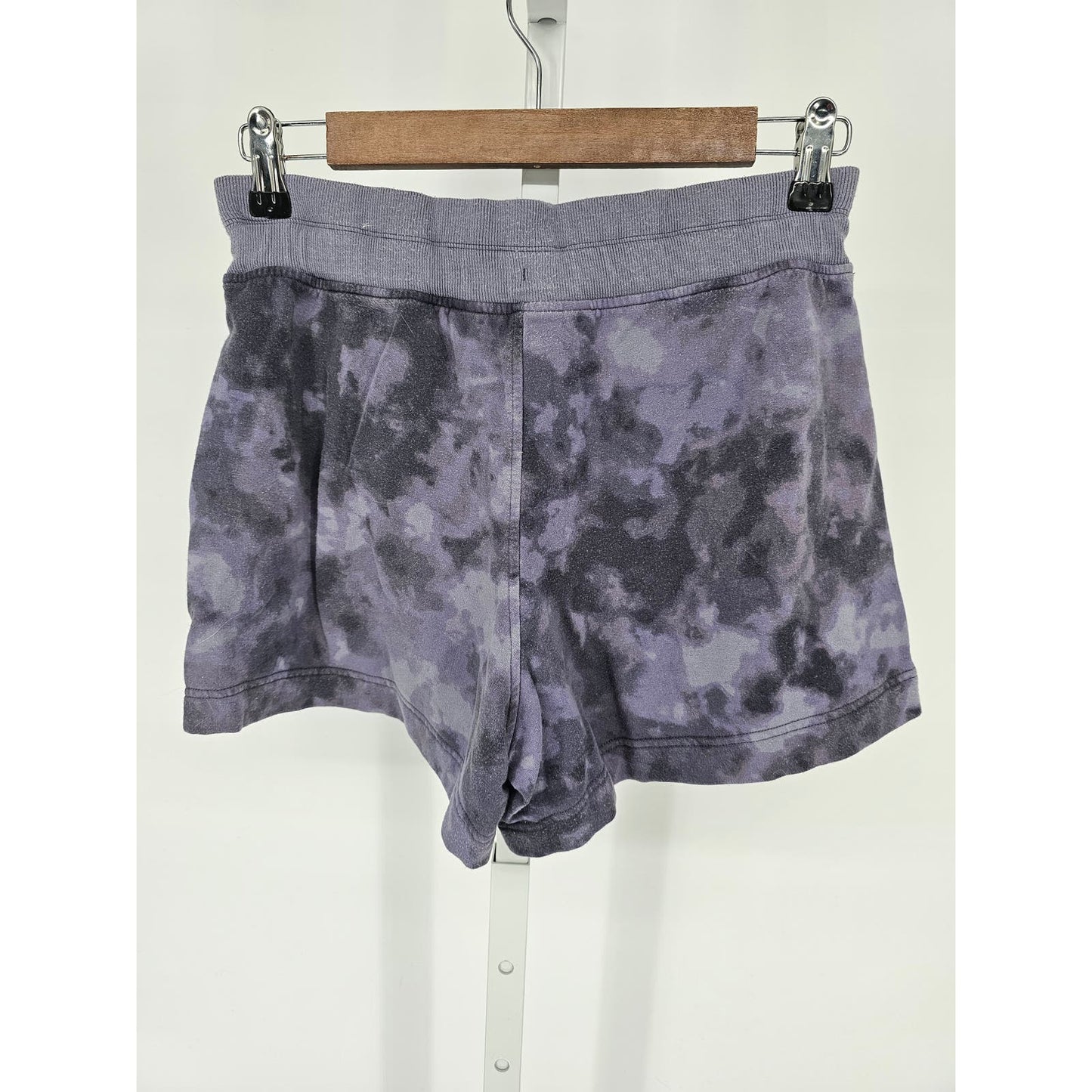 Athleta Womens Balance Printed 4" Shortie Shorts Purple Tie Dye Pull On S Small