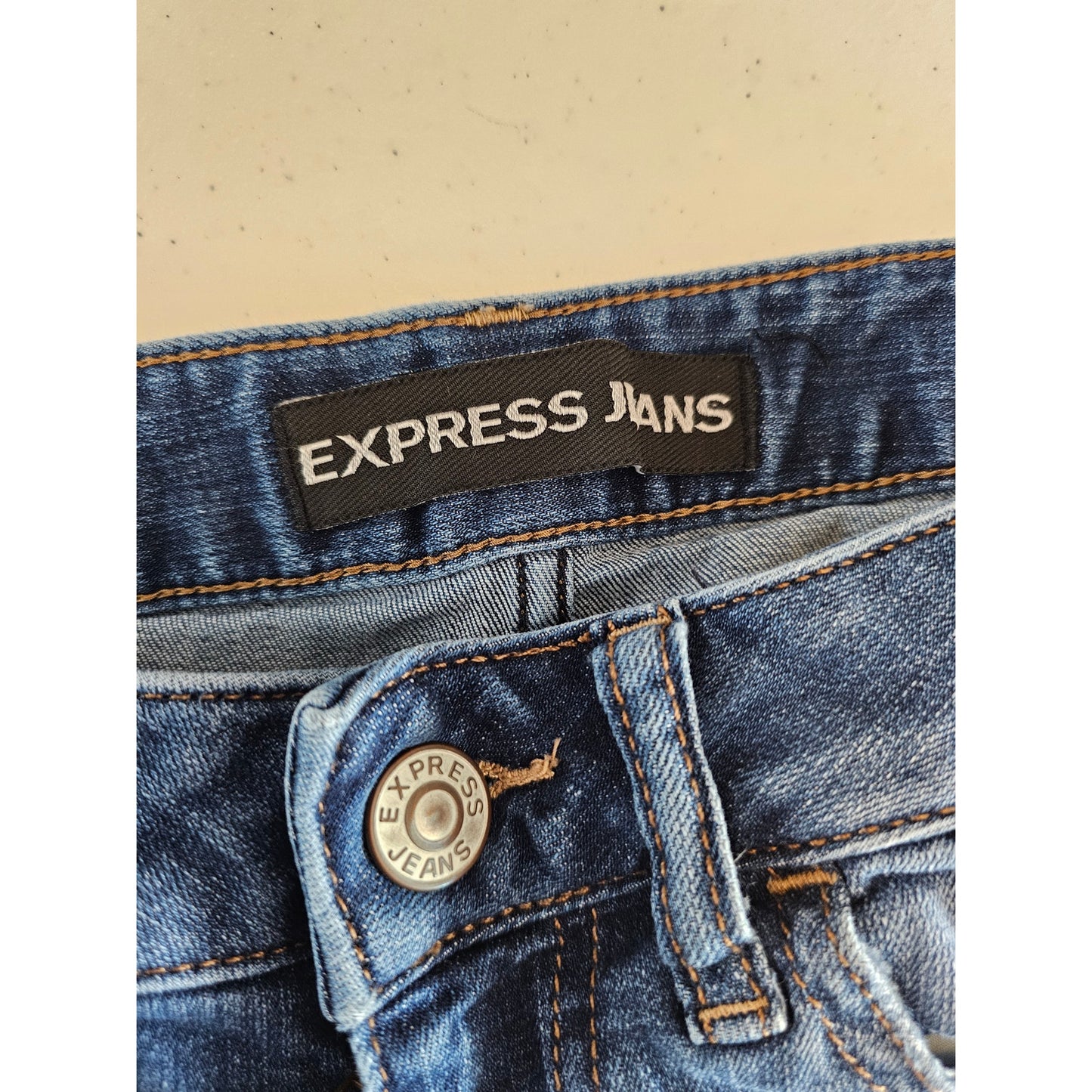 Express Jeans Womens Sz 0 Medium Wash Blue Jean Shorts Cuffed