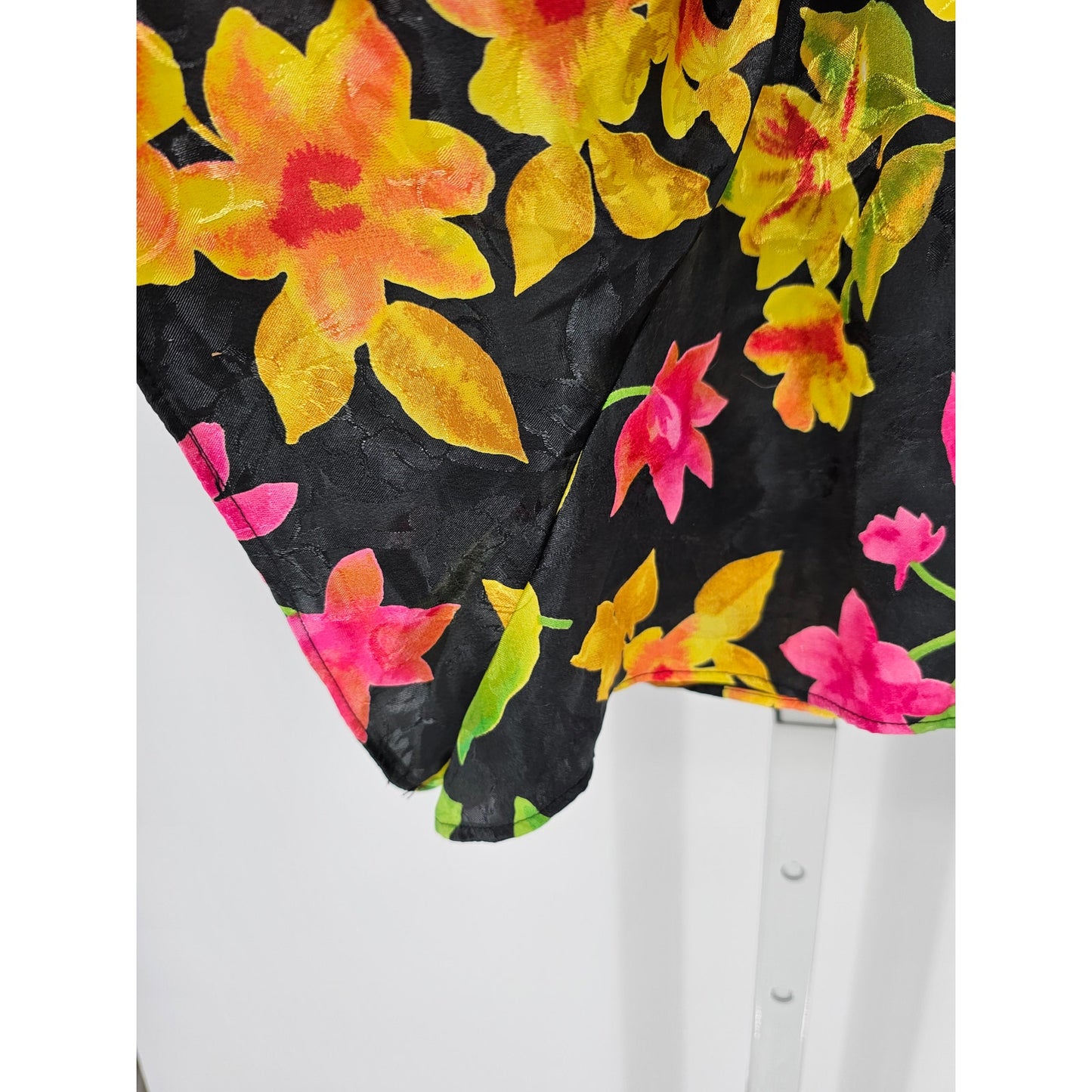 Vtg Victorias Secret Gold Label Womens Sz M Satin Sleep Shorts Bright Floral