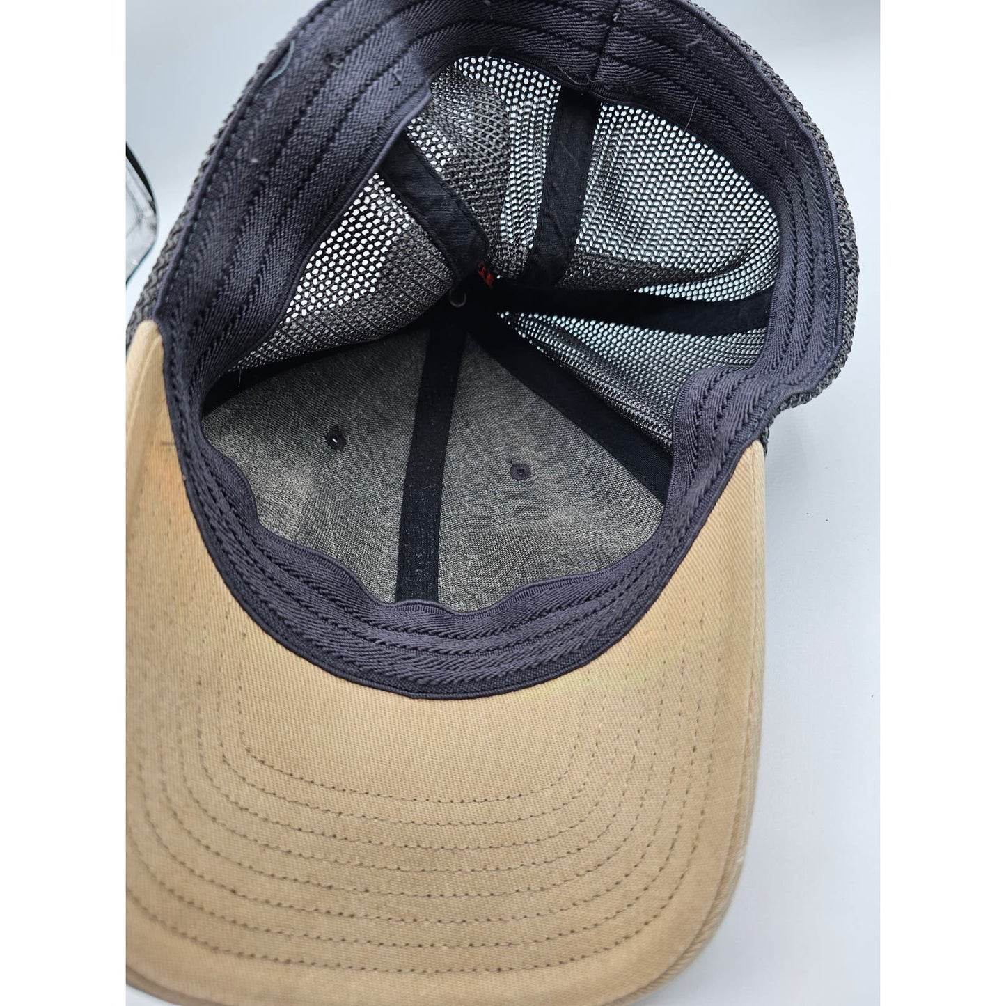 Columbia Rugged Outdoor Mesh Hat - American Flag Patch Sz M Flexfit Brown Tan