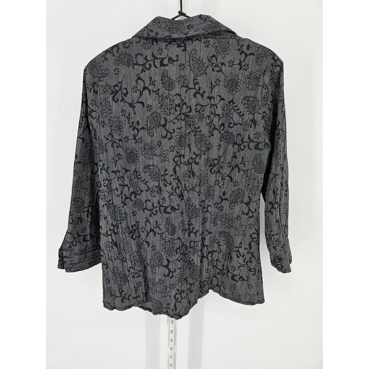 Croft & Barrow Womens Sz M Long Sleeve Button Up Dress Shirt Black Gray Floral