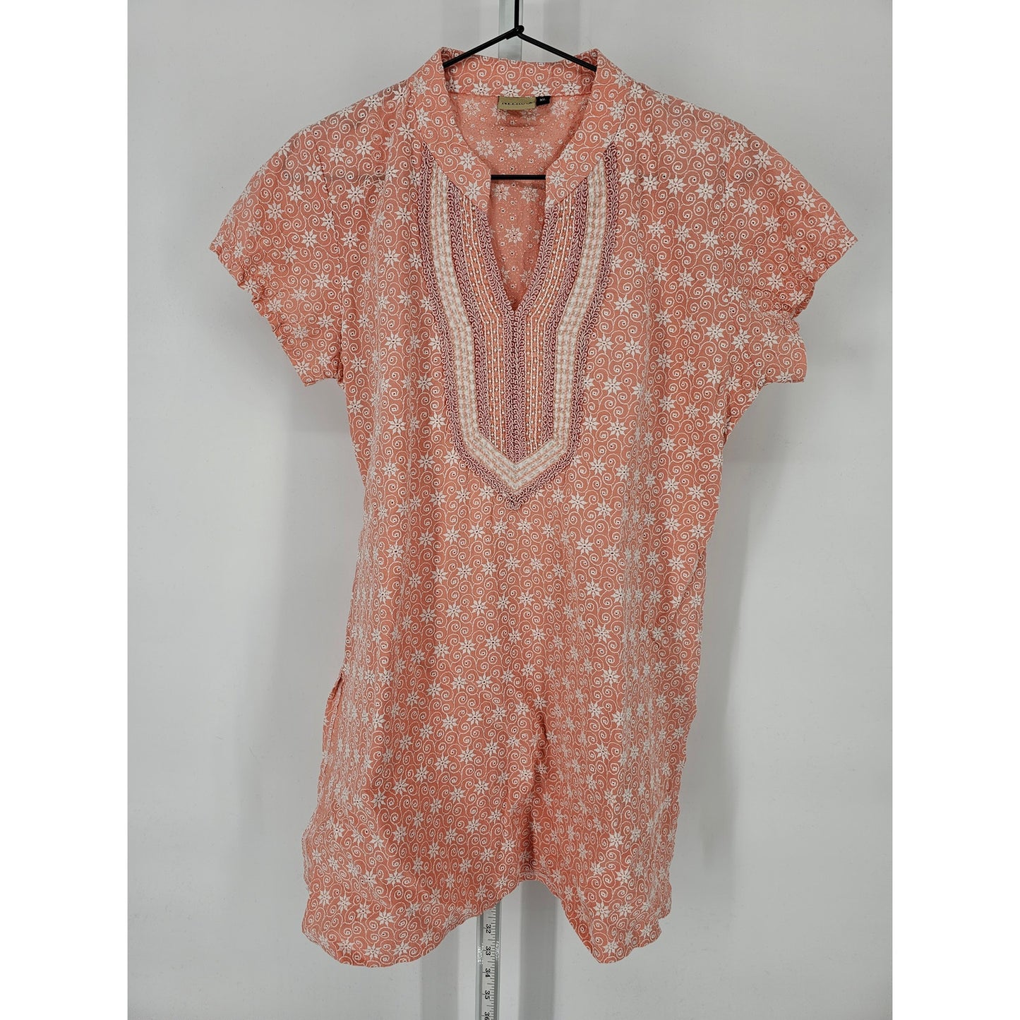 Neerus Womens Sz XL Short Sleeve Tunic Top T Shirt Embroidered Light Pink Salmon