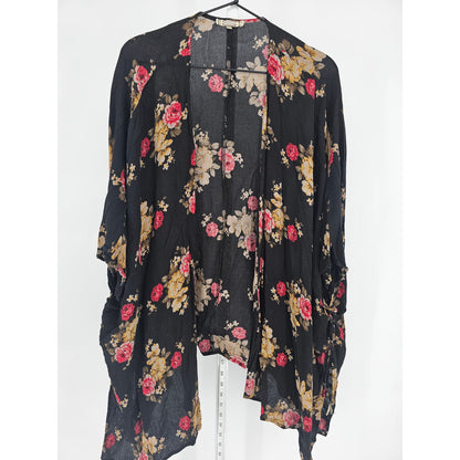 BKE Gimmicks Womens Sz XS/S Shrug Poncho Black Floral Boho Cape