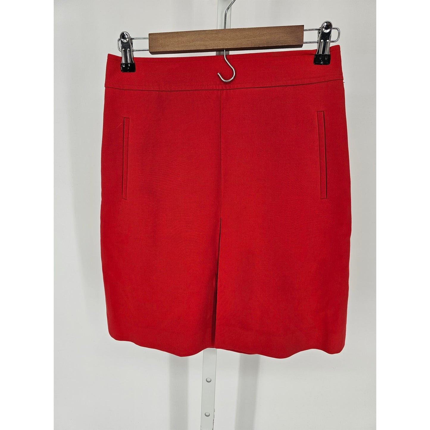 Ann Tyalor LOFT Womens Sz 0P Petite Knee Length Skirt Cherry Red Felt