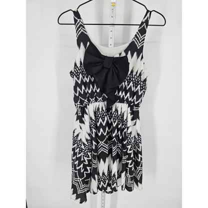 Rewind Womens Sz M Above Knee Sleeveless Cocktail Dress Black White Bow Back