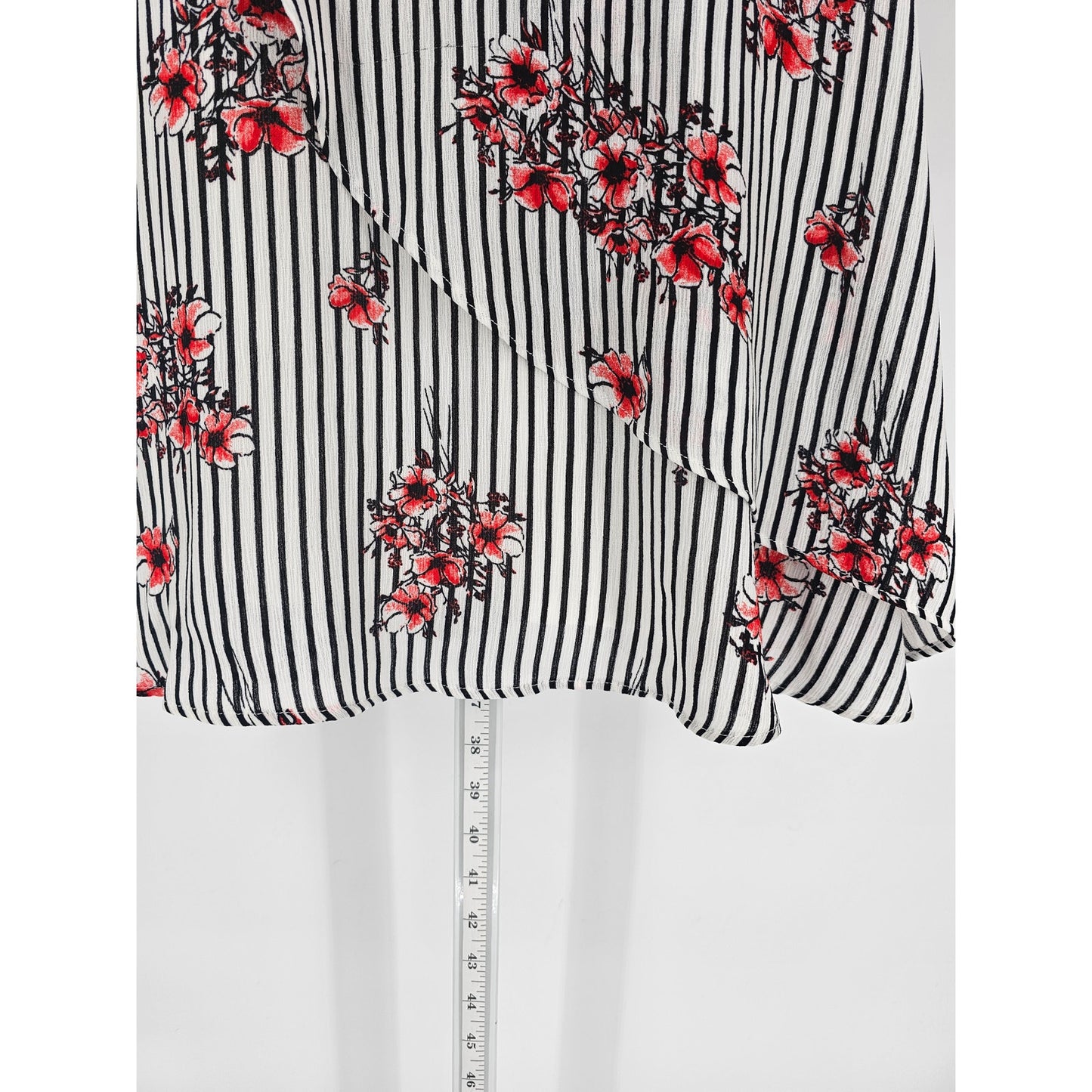 Takara Juniors Sz 5 Knee Length Bell Sleeve Faux Wrap Dress Striped Floral