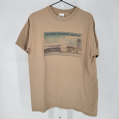 Vtg 1990s Anvil Mens Sz L Short Sleeve T Shirt Historic Wendover Airfield Beige