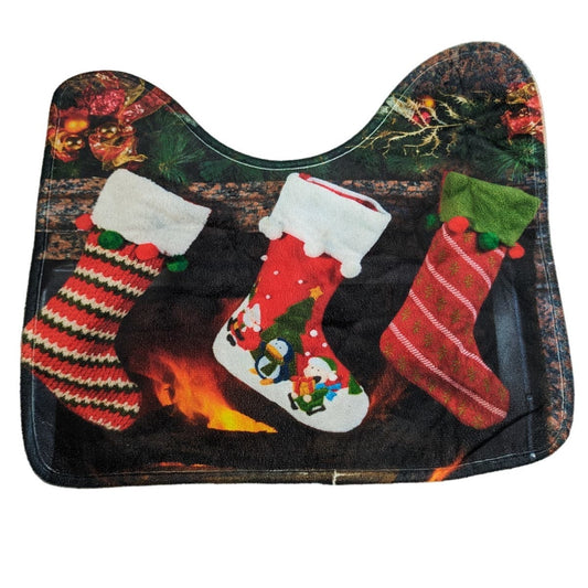 Vintage 1990s Christmas Holiday Bathmat Bath Mat Stockings Fire