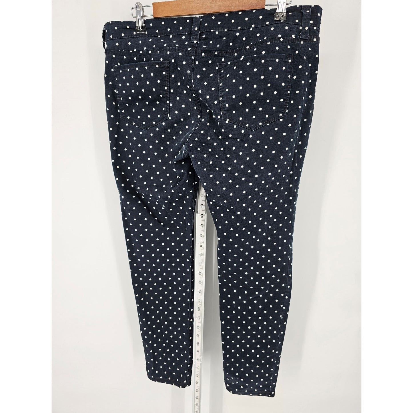 JCP JcPenney Womens Sz 14 (32) Skinny Jeans Black White Polka Dot