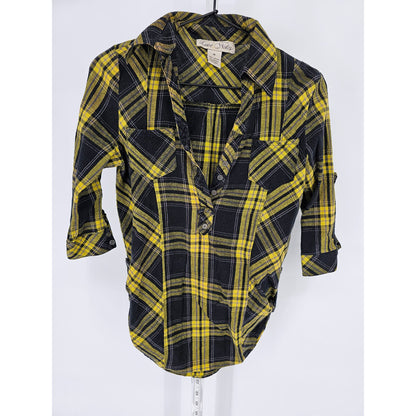 Love Notes Womens Sz M Tab Sleeve Pullover Plaid Shirt Black Yellow Cotton