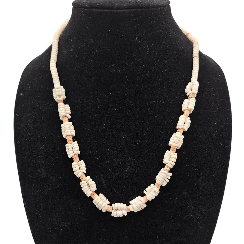 Vintage 1970s Voluta Shell Necklace Cream Beige Nautical Beach