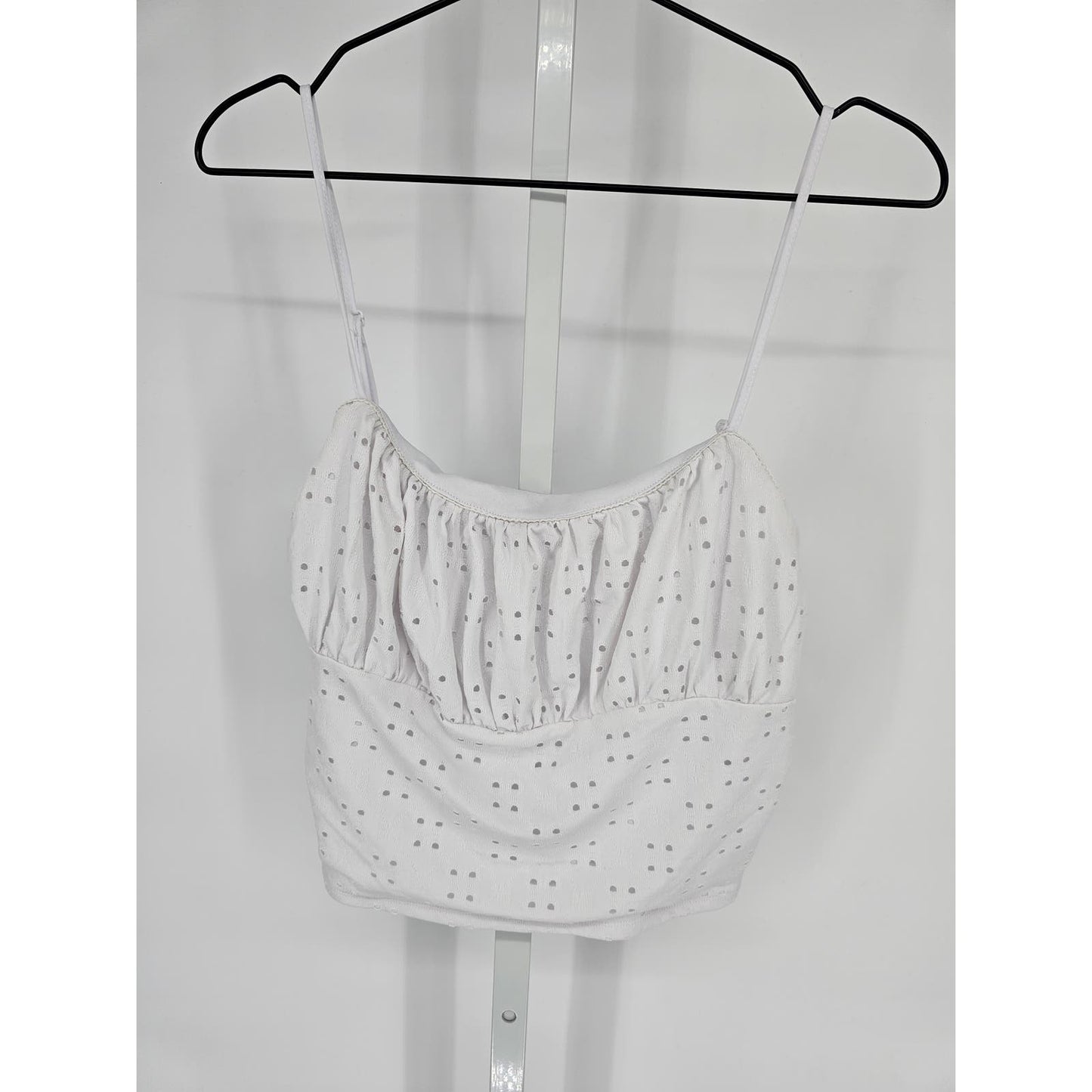 Birch and Stone Womens Sz XL Cropped Spaghetti Strap Top White Eyelet