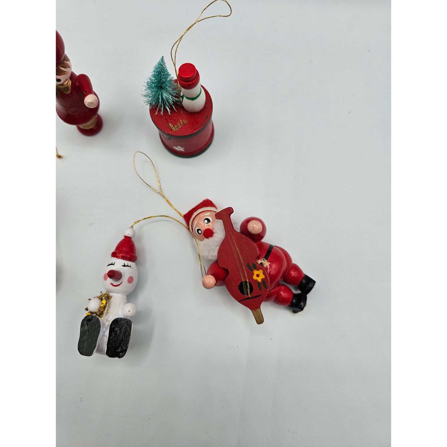 Lot of 5 Vintage Hand Painted Wooden Christas Ornaments Hot Air Balloon Santa