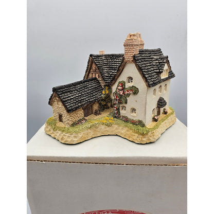 BENBOW’S FARMHOUSE - by David Winter 1987 with box Hand Made Hand Painted