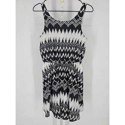 Rewind Womens Sz M Above Knee Sleeveless Cocktail Dress Black White Bow Back