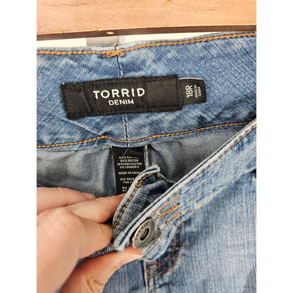 Torrid Womens Sz 18 Light Wash Blue Jeans Skinny Slim Leg