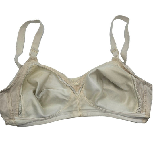 Vintage 1970s JcPenney Womens Sz 36C Unlined T Shirt Bra Cream