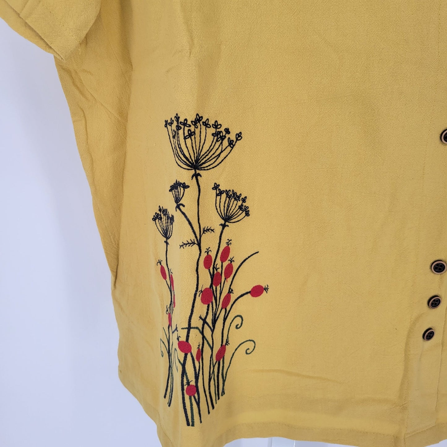 Womens Sz L Mustard Yellow Short Sleeve Blouse Embroidered Flowers