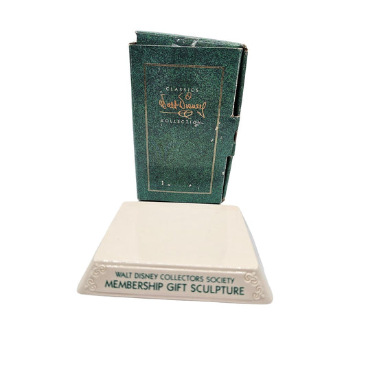 Disney Classics Collection Membership Gift Sculpture Stand Base Collectors