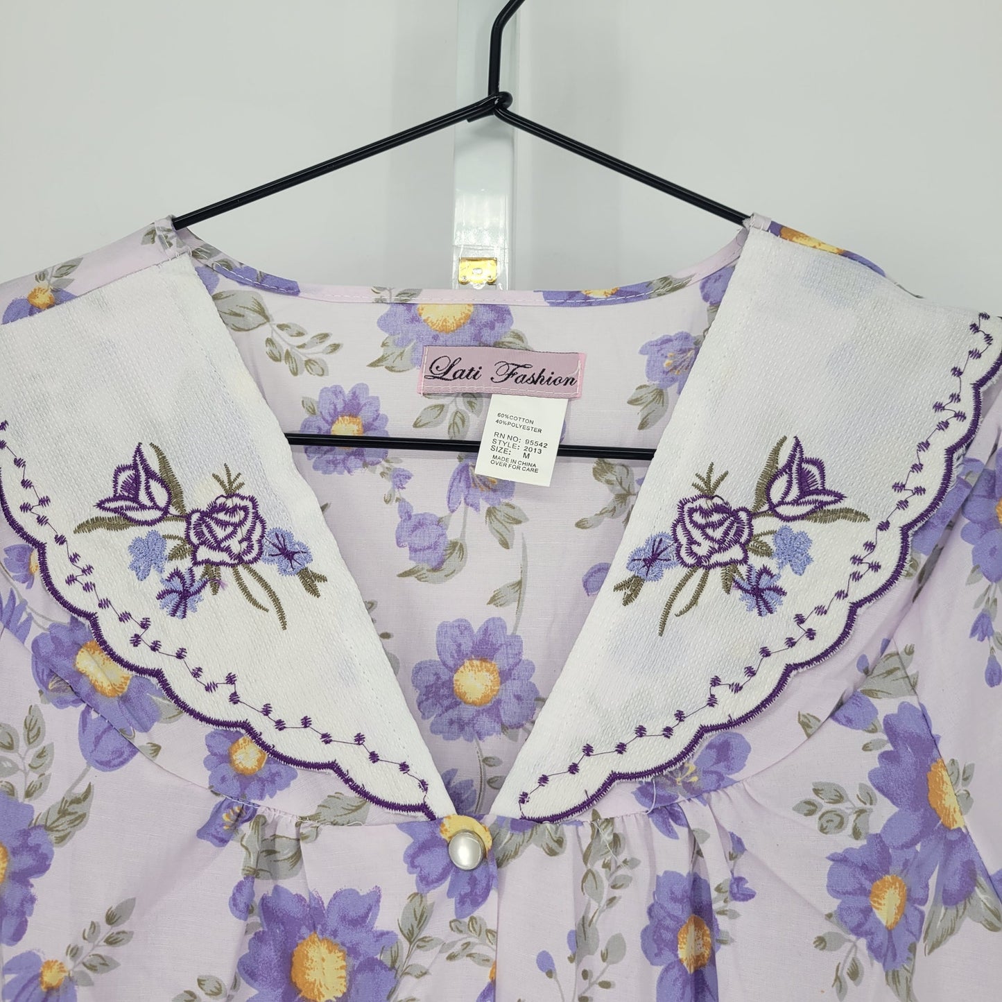 Vintage Lati Fashion Womens Sz M Purple Floral House Dress Nightgown Cotton