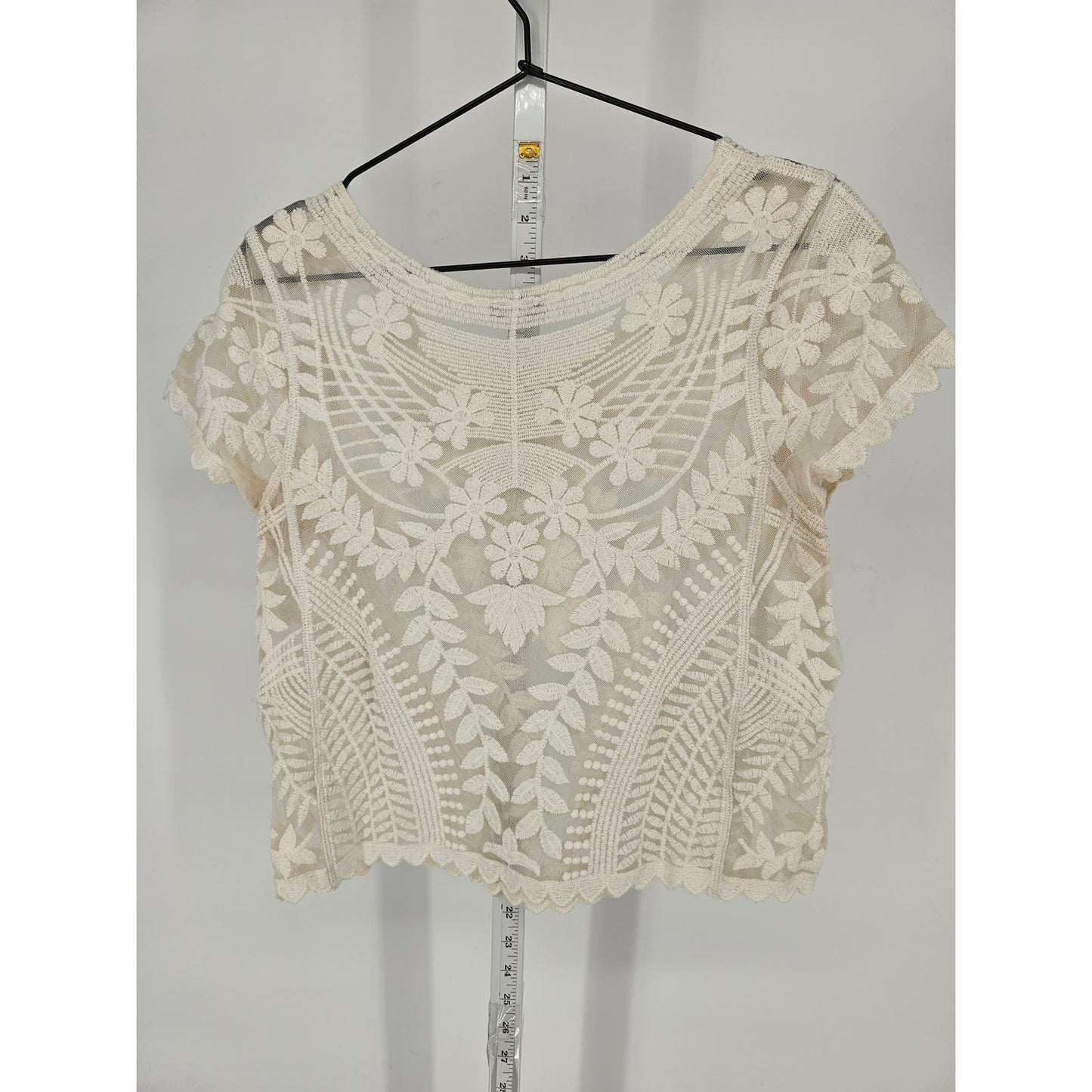 Express Womens Sz S Cropped Ivory Lace T Shirt Short Sleeve Crochet