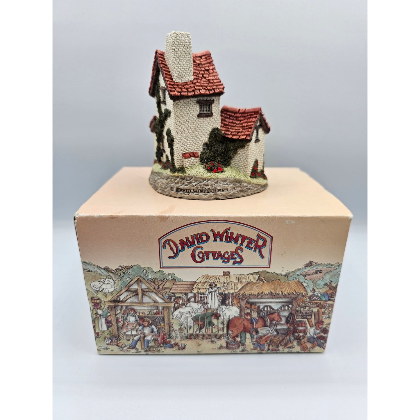 Vintage David Winter Cottages 1982 Ivy Cottage In Box