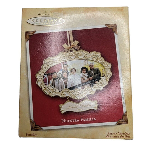 Hallmark Keepsake Christmas Ornament Nuestra Familia 2004 Photo Frame