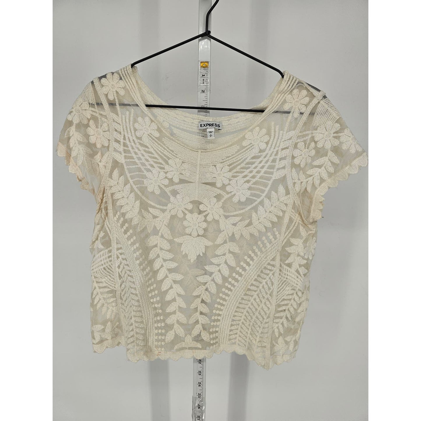 Express Womens Sz S Cropped Ivory Lace T Shirt Short Sleeve Crochet