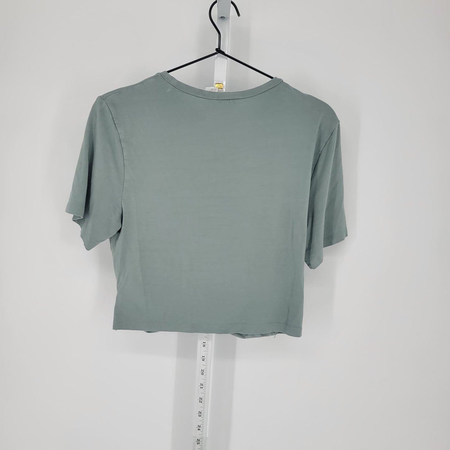 Divided by H&M Womens Sz L Cropped T Shirt Sage Green Draped