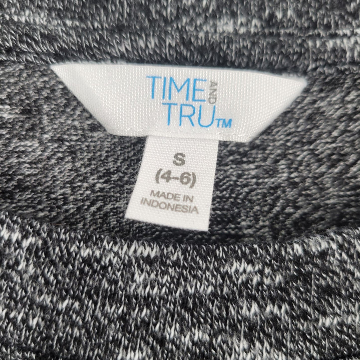 Time and Tru Womens Sz S Long Sleeve Knit T Shirt Top Heather Gray