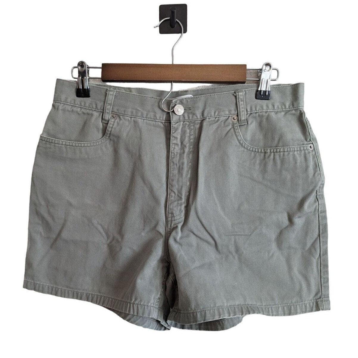 Tommy Hilfiger Womens Sz 12 4" Inseam Casual Chino Shorts Light Green Gray