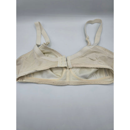 Vintage 1970s JcPenney Womens Sz 36C Unlined T Shirt Bra Cream