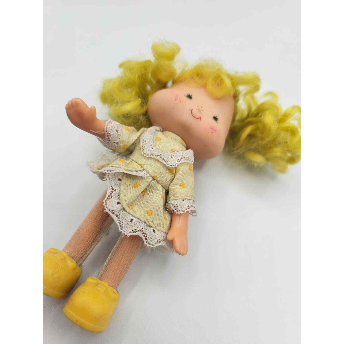 Vintage Strawberry Shortcake Lemon Meringue Plastic Doll Yellow