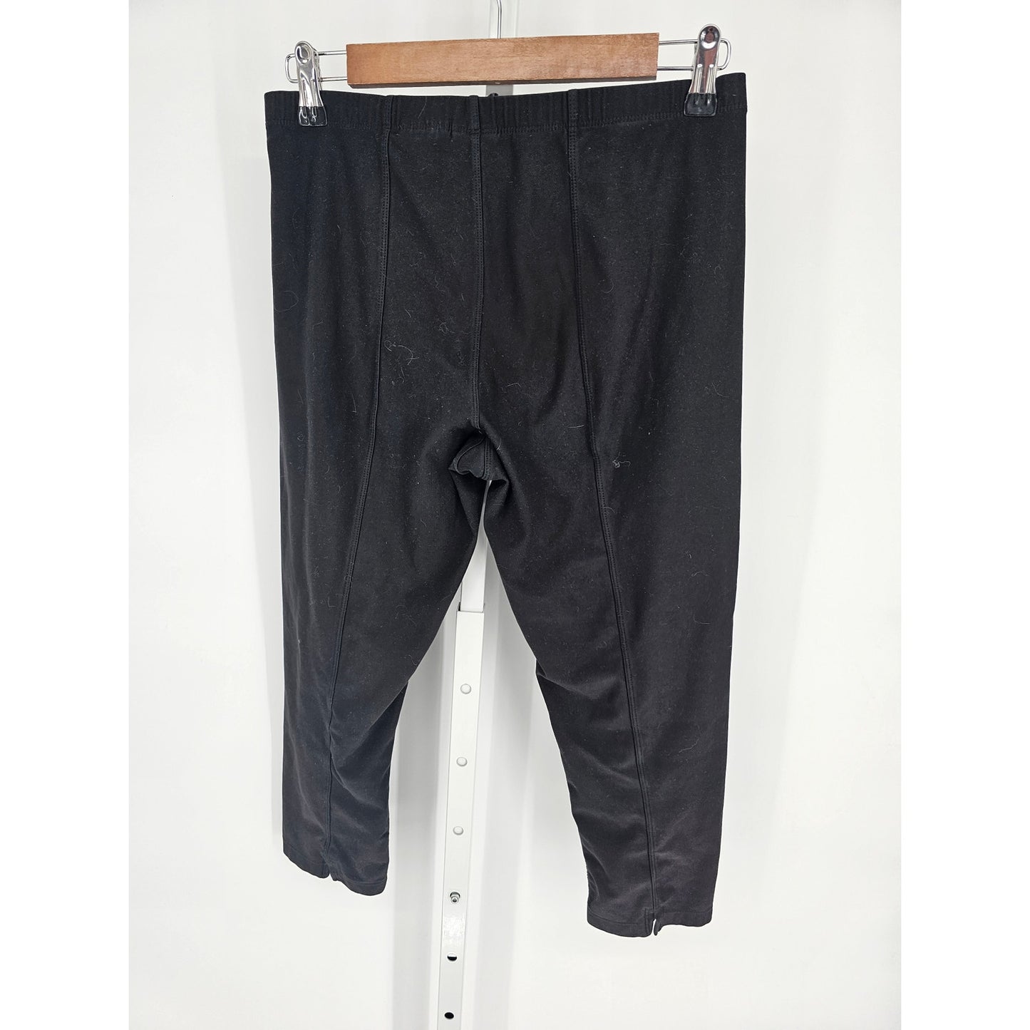 Nike Womens Sz M Cropped Compression Athletic Leggings Solid Black