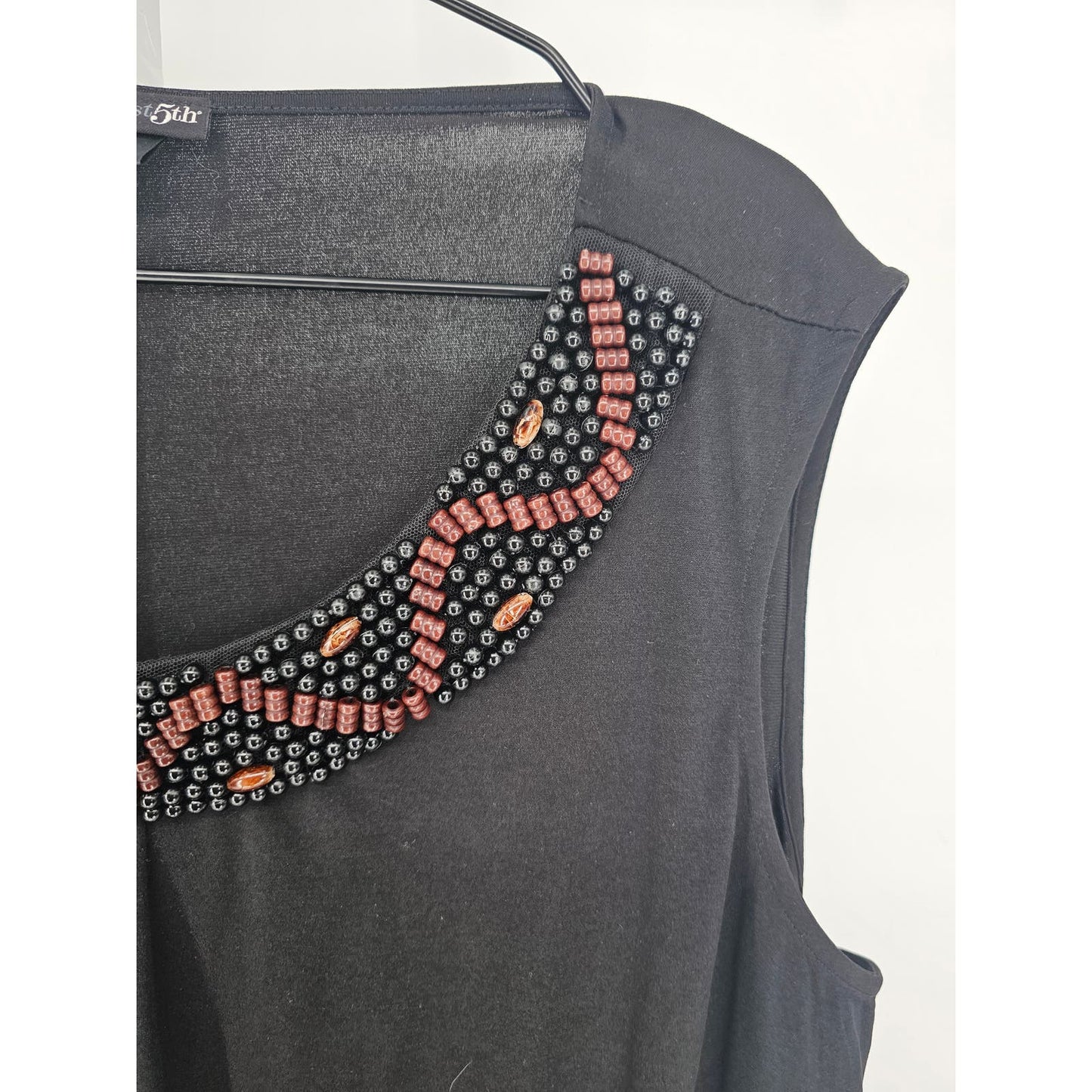 East 5th Womens Sz XL Sleeveless Blouse Black w/ Red Beaded Neckline