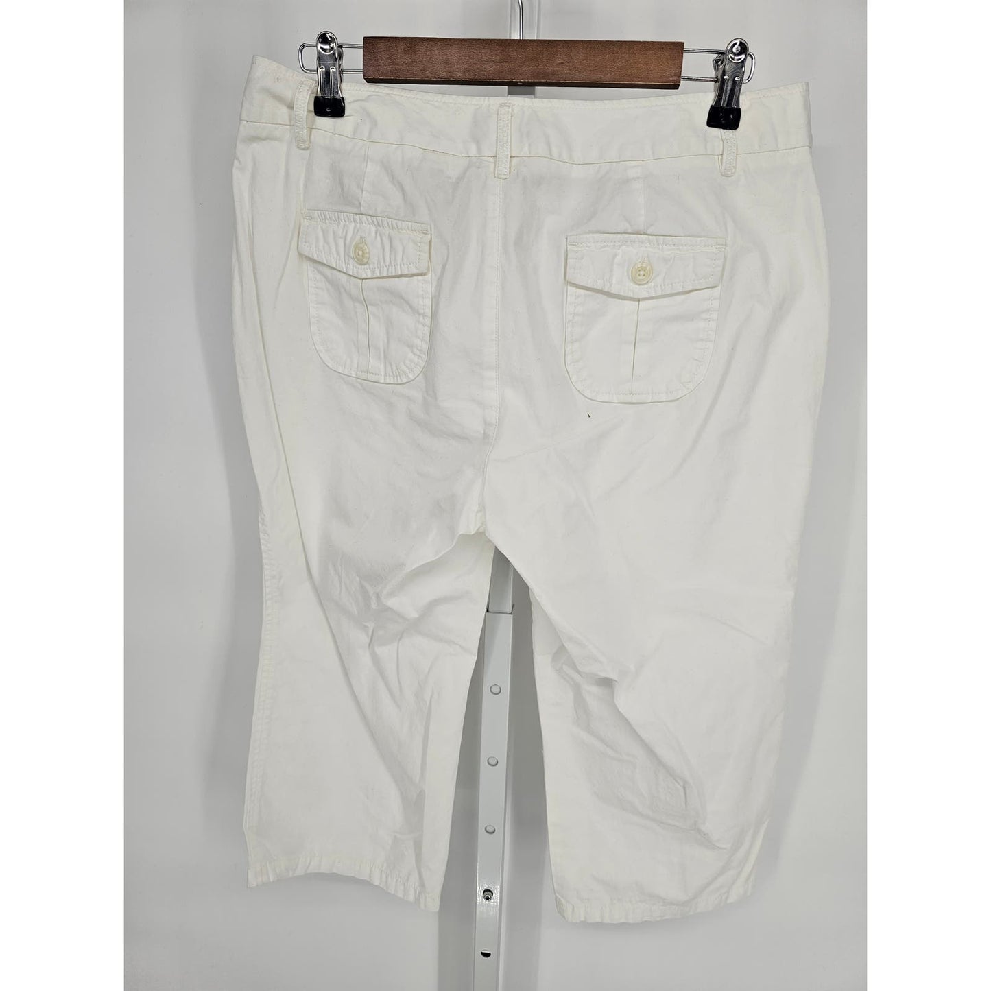 Dockers Womens Sz 8 100% Cotton Favorite Fit Capri Pants White